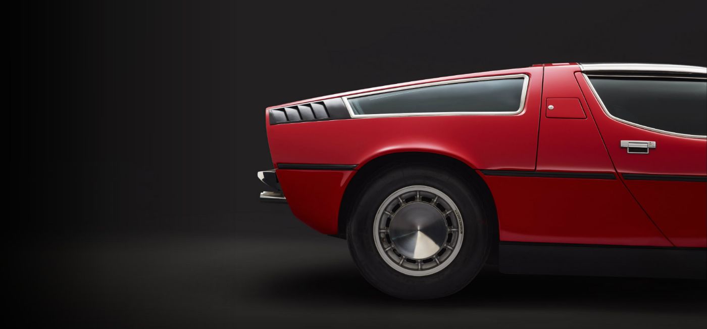 Auto classiche Maserati - vista laterale posteriore di auto d'epoca Maserati