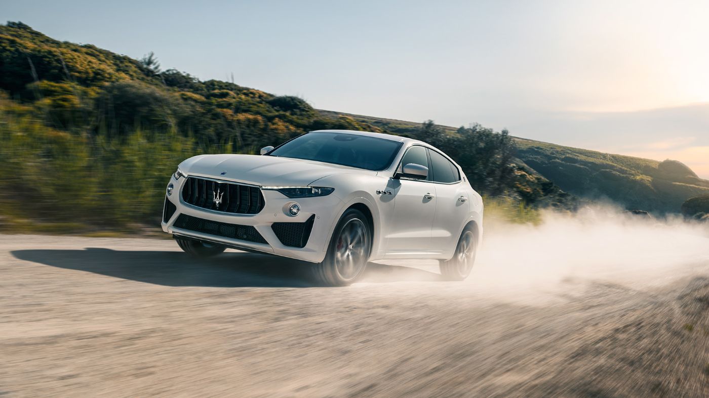 Maserati Levante GTS – Bianco color, on the road