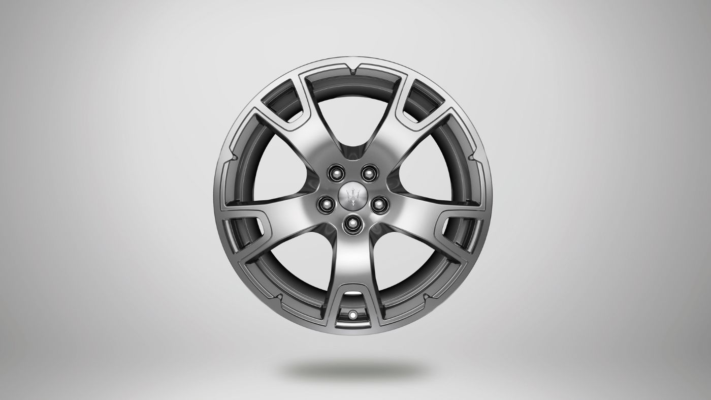 Maserati Levante rims - Nereo, glossy silver rim
