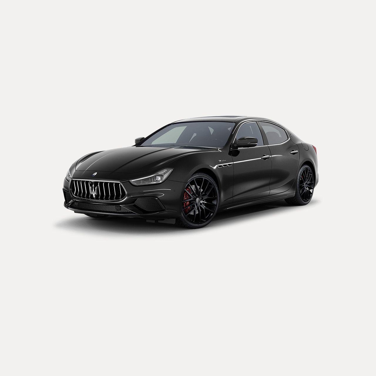 Seitenansicht des schwarzen Maserati Ghibli
