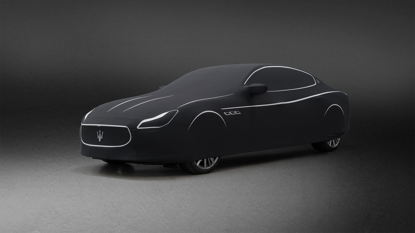 Black car cover for Maserati Quattroporte