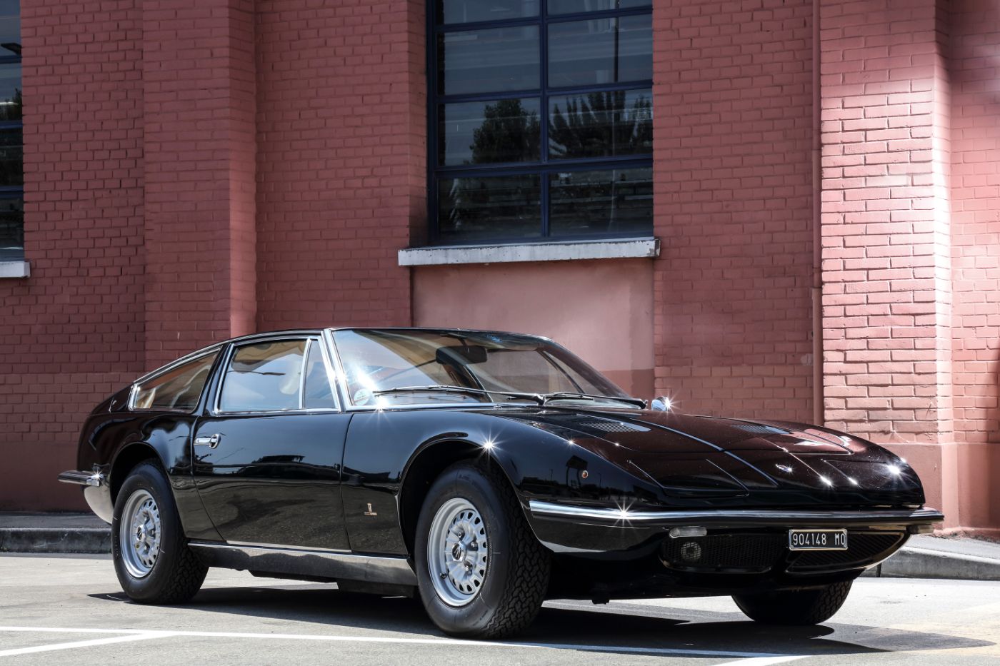 50 Jahre Maserati Indy Coupé, Lackierung Oro Metalizzato, Seitenansicht