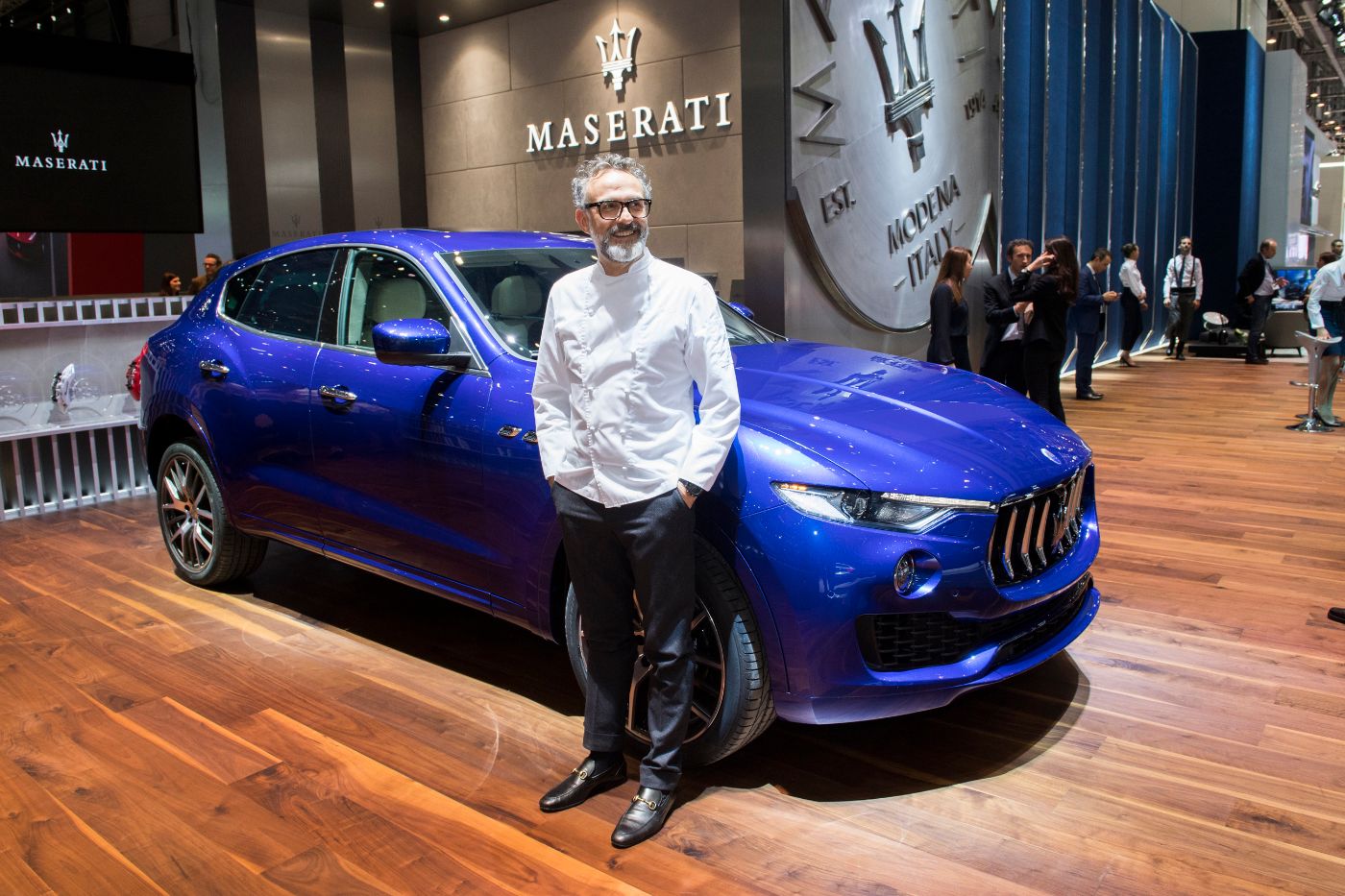 Massimo Bottura con Maserati Levante