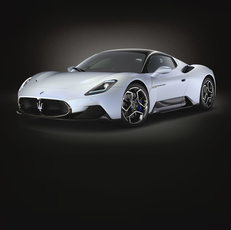 マセラティ認定中古車を探す。